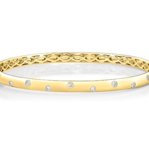 18K Gold Flush Set Bangle, Round Diamond Bangle, Zig Zag Diamond Bracelet, Moissanite Bangle Bracelet, Delicate Bangle, Anniversary Gifts