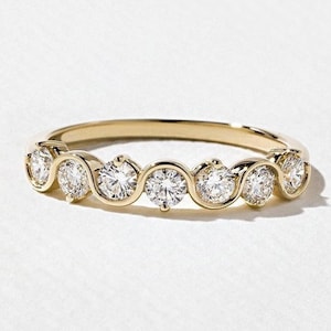 Round Lab Grown Diamond Band, 10K Yellow Gold Wavy Band, 7 Stone Band, Unique Diamond Band, Up And Down Diamond Band, Gorgeous Wedding Ring