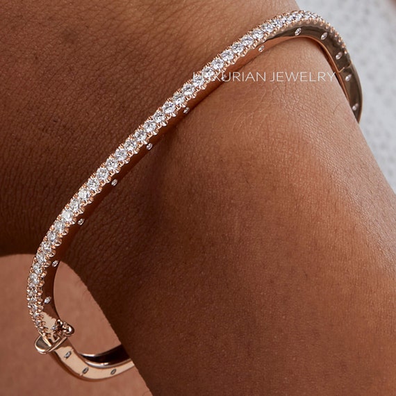 Single Line Diamond Bracelet | Diamond bracelet design, Gold bracelet for  women, Bracelets gold diamond