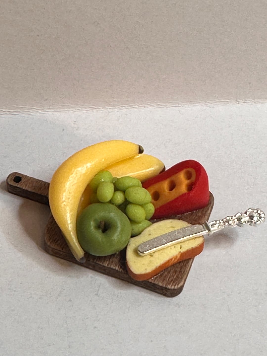 Dollhouse Fruit Tray Miniature Food Doll Breakfast Tray Mini Charcuterie Grapes Diorama Dolls Tv