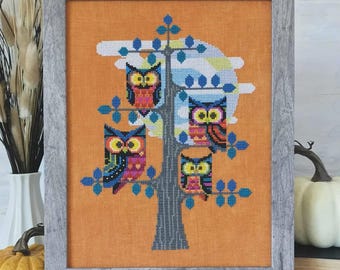 Whooo's There? by Satsuma Street - Counted cross stitch pattern - Hard copy