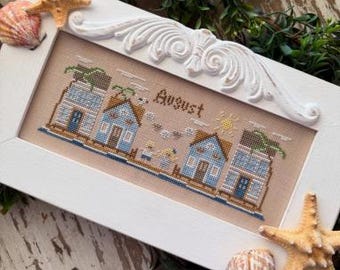 August Mini Village by Country Cottage Needleworks - Mini Village-serie - getelde kruissteekpatroon - gedrukt
