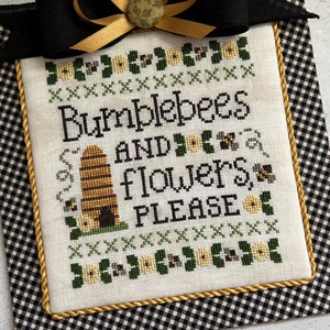Hommels en bloemen, alsjeblieft van Cherry Hill Stitchery - geteld kruissteekpatroon - gedrukt