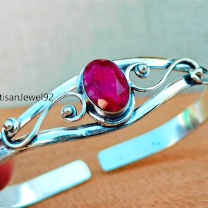Handgemachter Rubin Armreif: Anpassbares 925 Sterling Silber Armband