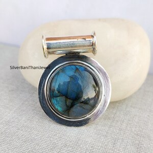 Labradorite Pendant, 925 Sterling Pendant, Labradorite Jewelry, Silver Pendant, Beautiful Pendant, Statement Pendant, Blue Fire Pendant