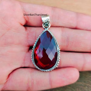 Garnet Pendant, Garnet Jewelry, Red Pendant, 925 Silver Stealing Pendant, Garnet Gemstone Pendant, Handmade Pendant, Statement Jewelry