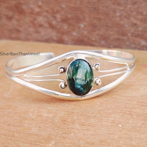 Labradorite Bangle, 925 Silver Sterling Bangle, Labradorite Jewelry, Silver Bangle, Handmade Jewelry, Statement Bangle, Blue Fire Bangle