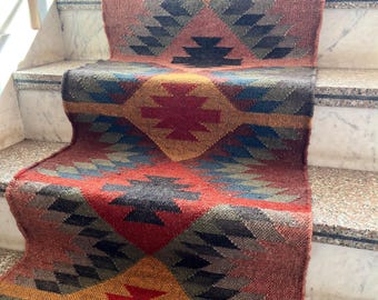 Tappeto Kilim intrecciato a mano – Tappeto per scale geometrico, Tappeto per corridoio in iuta e lana fatto a mano, Tappeto rustico multicolore per ingresso e cucina in iuta