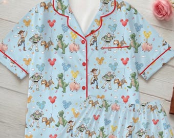 Toy Story Satin-Pyjamas-Shorts-Set, Pixar Charaktere Nachtwäsche, Toy Story Movie Lounge PJs, Cute Buzz und Woody Geschenk-Set