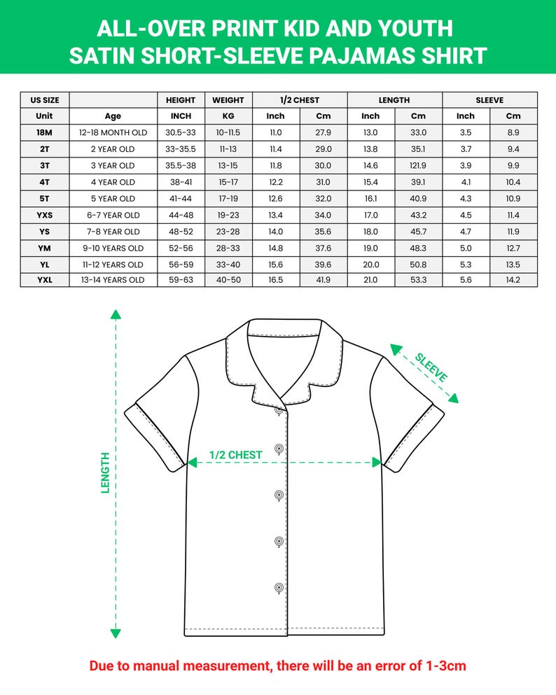 Puede incluir: Una camisa de pijama blanca de manga corta con cuello y botones. La imagen incluye una tabla de tallas con medidas en cent&iacute;metros para tallas de ni&ntilde;os, de 18 meses a 13-14 a&ntilde;os. El texto dice "ALL-OVER PRINT KID AND YOUTH SATIN SHORT-SLEEVE PAJAMAS SHIRT."