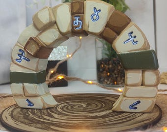 Zaap de resina Dofus/Wakfu con base de madera grabada - Universo Krosmoz | Impreso en 3D y pintado a mano