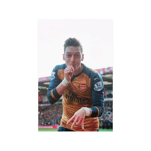 Mesut Özil satijnen posters (210 gsm), voetbal legendes canvas, poster voetballer, Arsenal-kunst, Arsenal-poster, Arsenal-decor, Premier League