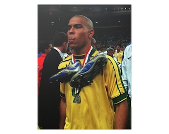 Ronaldo Nazário Satin Posters (210gsm), R9, ronaldo poster, ronaldo wall art, ronaldo decor, ronaldo art, brazil wall art, brazil art