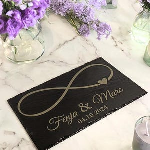 Schieferplatte / Servierplatte mit personalisierten Namen / Text und Datum, als Hochzeitsgeschenk, zum Jahrestag, Jubiläum, Taufgeschenk