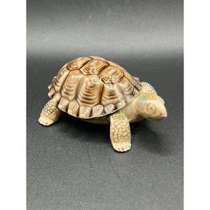 Wade Pottery Porcelain Turtle Trinket Jewelry Dish Made in England Vtg 4" Long