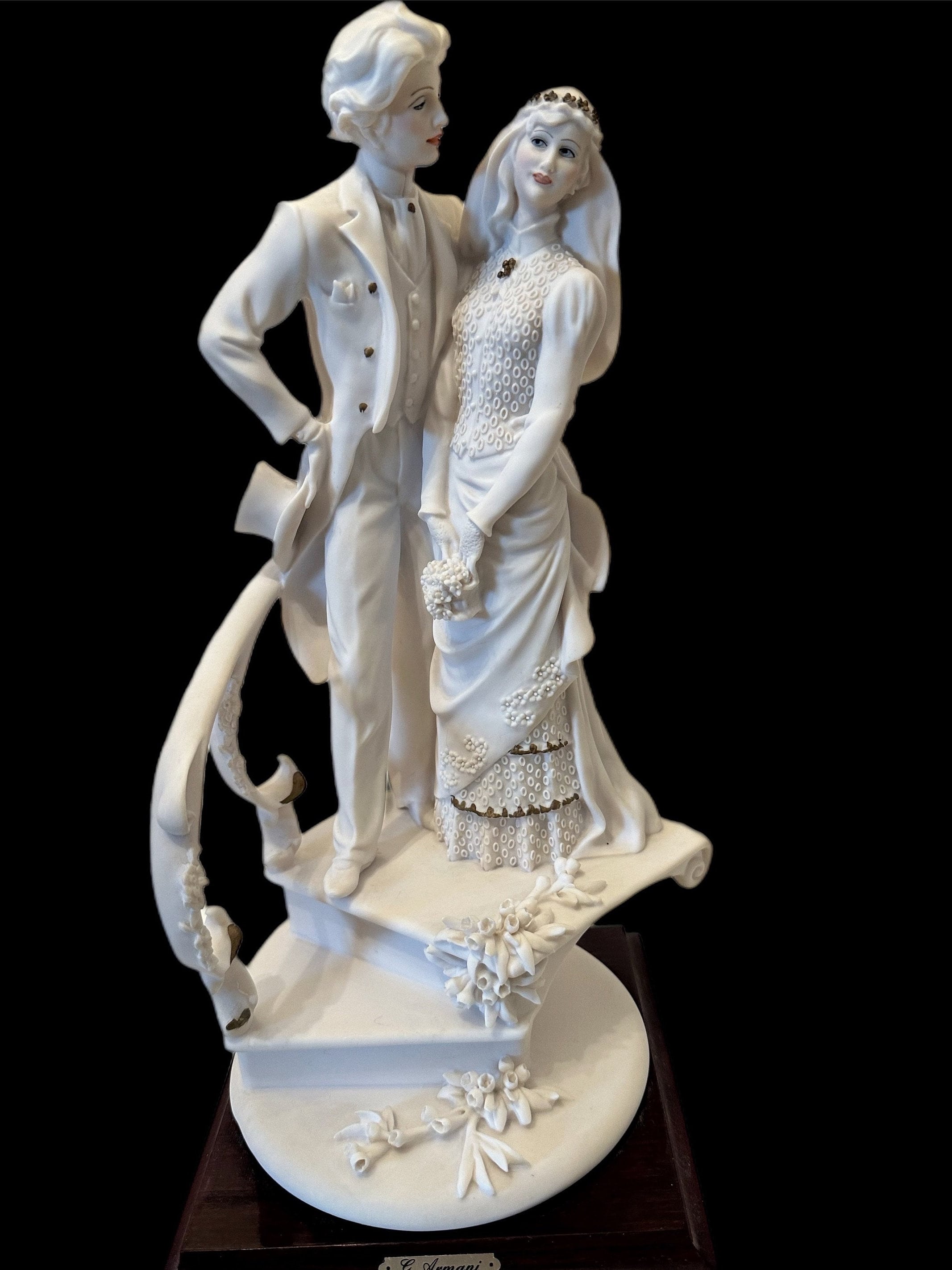 Giuseppe Armani Porcelain Figurine 1320C Doctor with Stethoskope Stock  Photo - Alamy