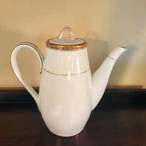 Nortake Richmond Coffee Pot & Lid