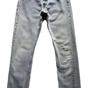 Vintage Levi’s 501xx Women’s Jeans Tagged 26x32 (24x30) Made In USA Button Fly