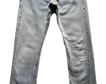 Vintage Levi’s 501xx Women’s Jeans Tagged 26x32 (24x30) Made In USA Button Fly