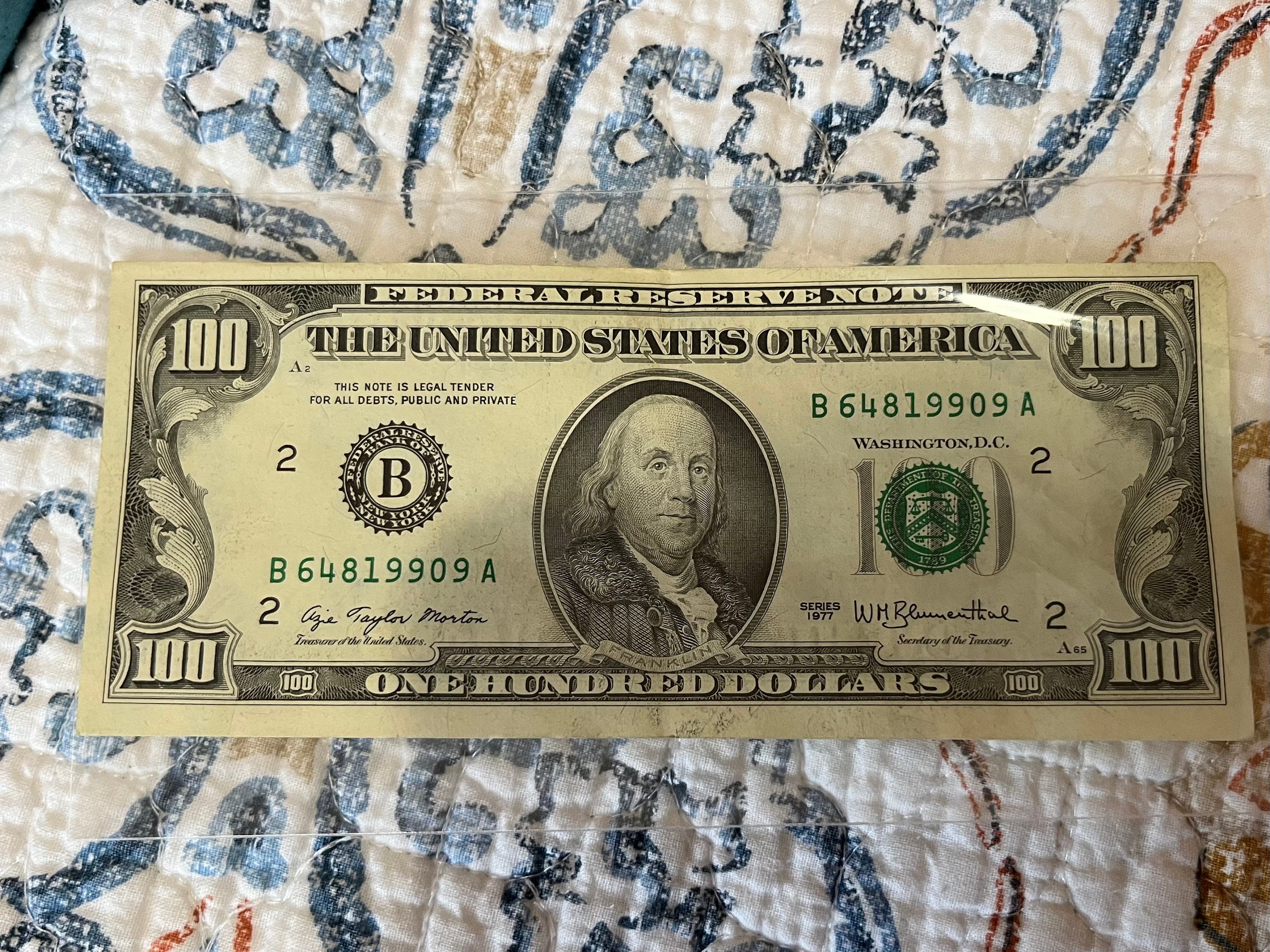 100 Dollar Bill 1977 51 - n5ybu1m