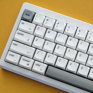 Mac Retro PBT Keycap Set | Dye-Sub Sublimation | XDA Profile | 133 Keys image 9