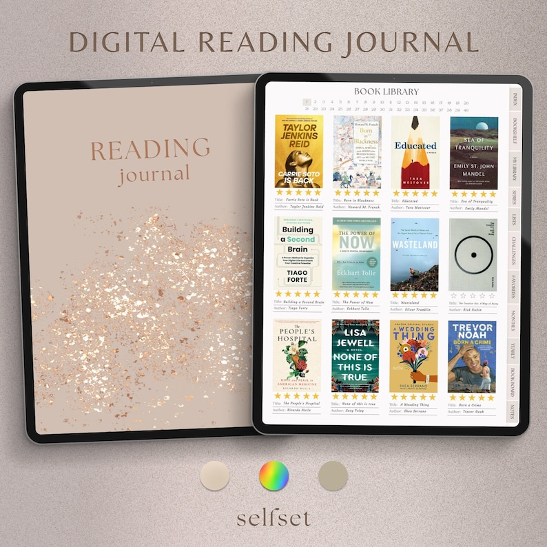 Peut inclure: Un journal de lecture num&eacute;rique affich&eacute; sur une tablette. La couverture est beige clair avec des accents de paillettes dor&eacute;es et les mots "READING journal". L'&eacute;cran affiche une biblioth&egrave;que de livres.