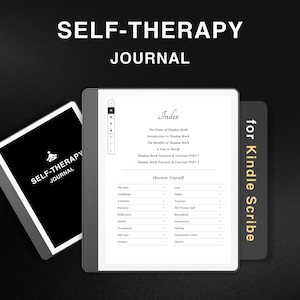 以下が含まれることがあります： Kindle Scribe電子書籍リーダーに、インデックスと「自分自身を発見する」というセクションを持つセルフセラピージャーナルが表示されている白黒画像。「Kindle Scribe用」というテキストが画像の右側に表示されています。