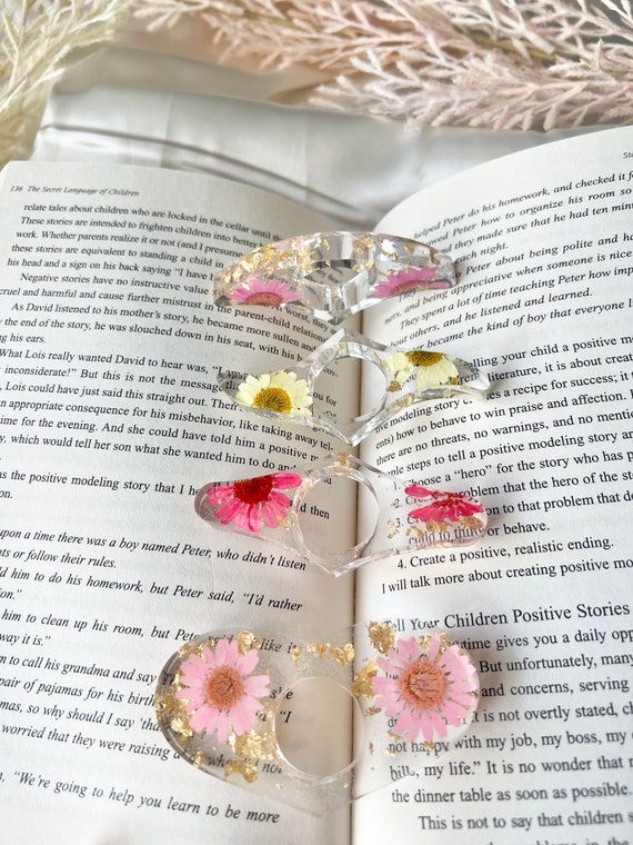 Pressed Flower Page Holder: Handmade Resin Thumb Ring