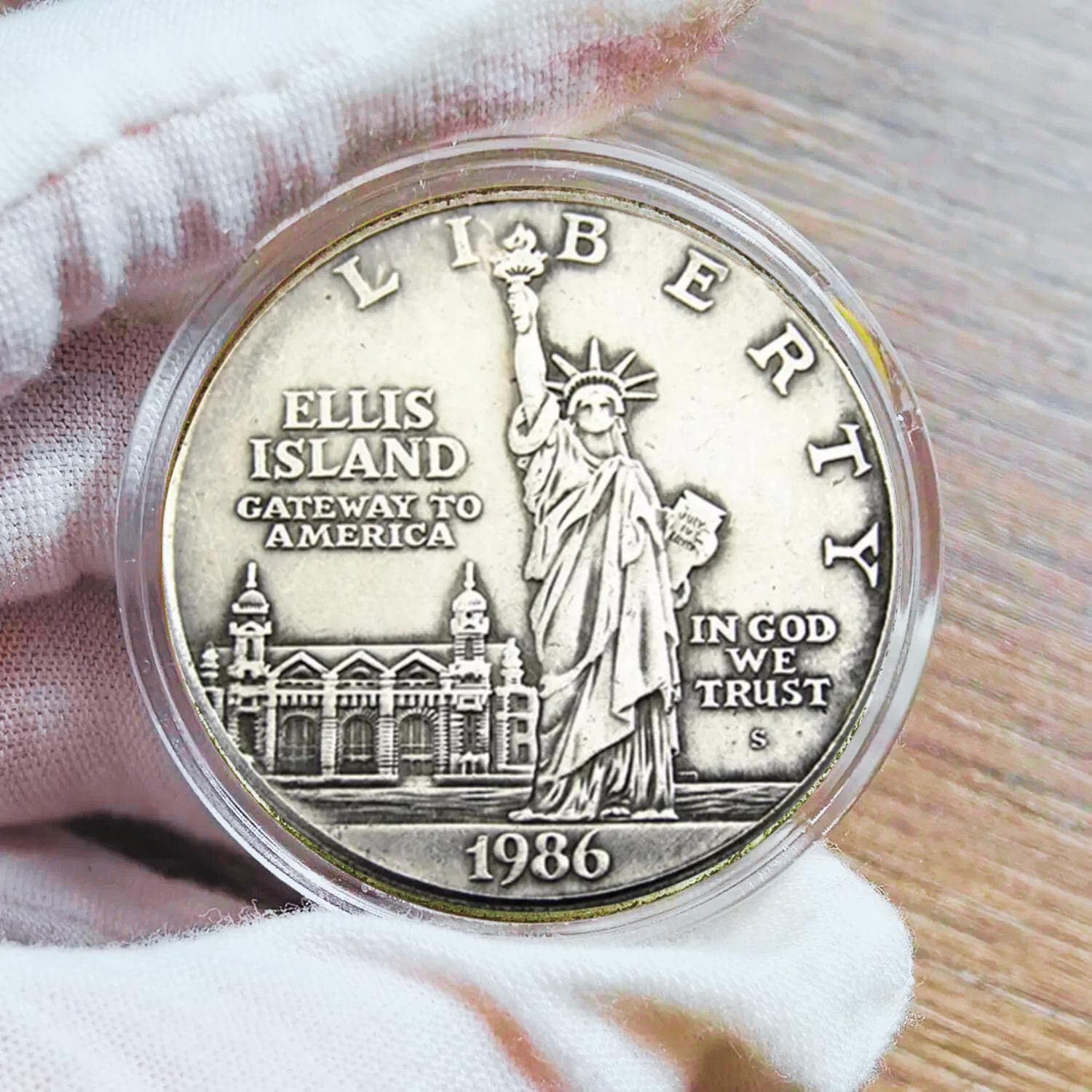 Ellis Island 1986 Liberty Coin - Etsy Canada