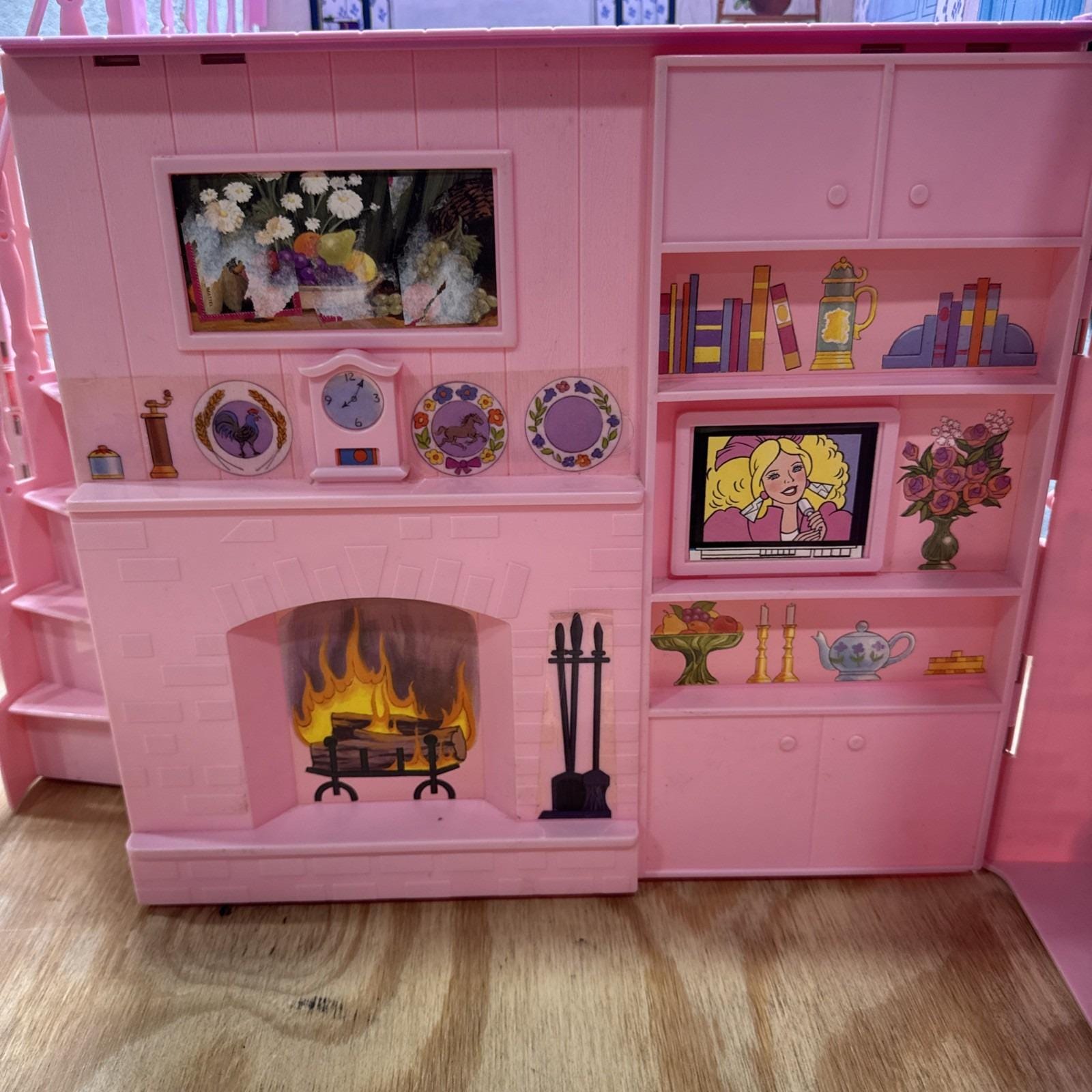 Vintage 1997 Meritus Barbie City Living Dollhouse Pink Purple