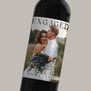 Custom Photo Wine Label/Personalized Engagement Wine Label/Engagement Gift/Wedding Wine Label/Proposal Gift/Gift for Couple/Anniversary Gift