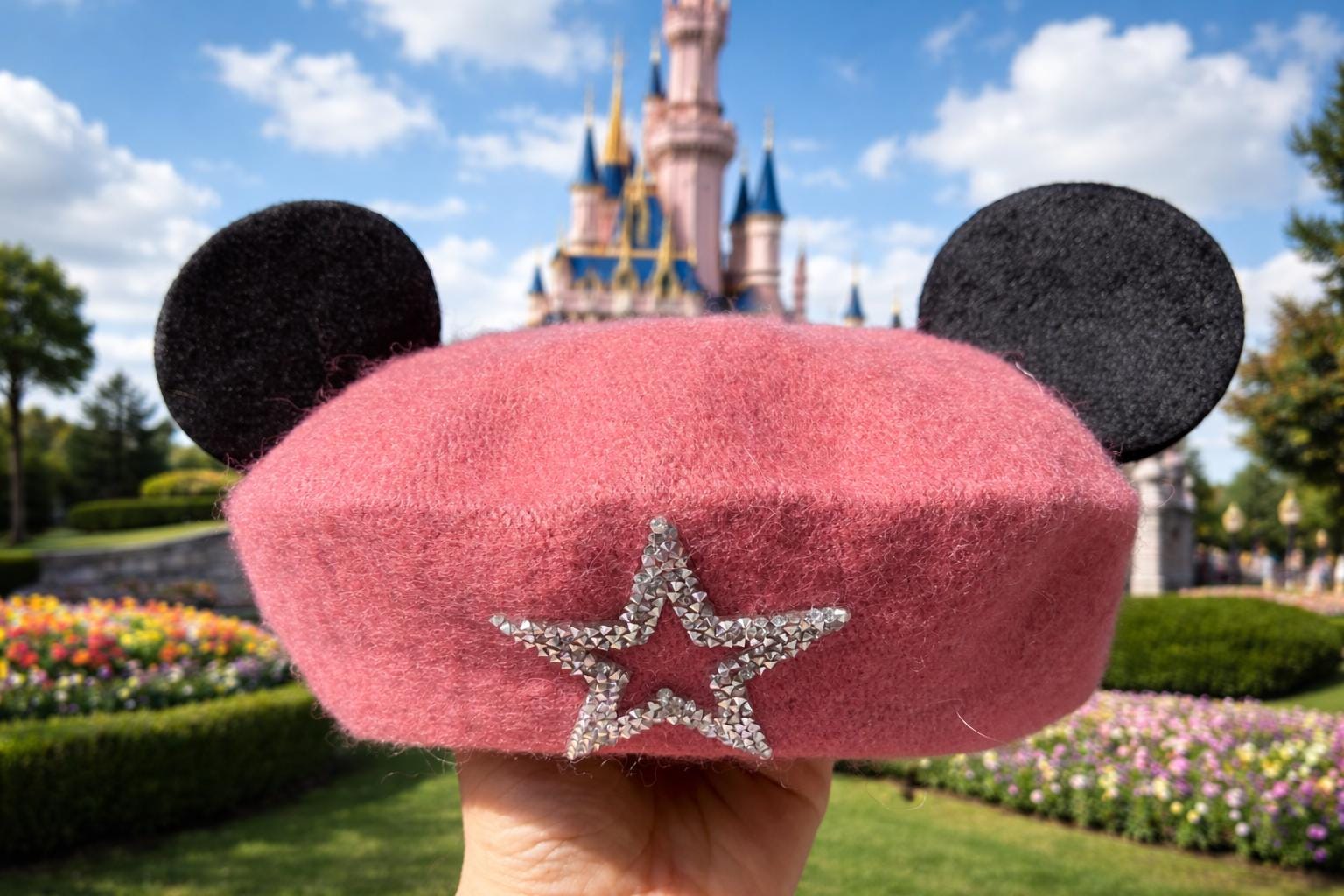 Vintage Disneyland Paris Exclusive Mickey Mouse Wool Beret Hat – Collectable Mickey Beret | TikTok main image 4