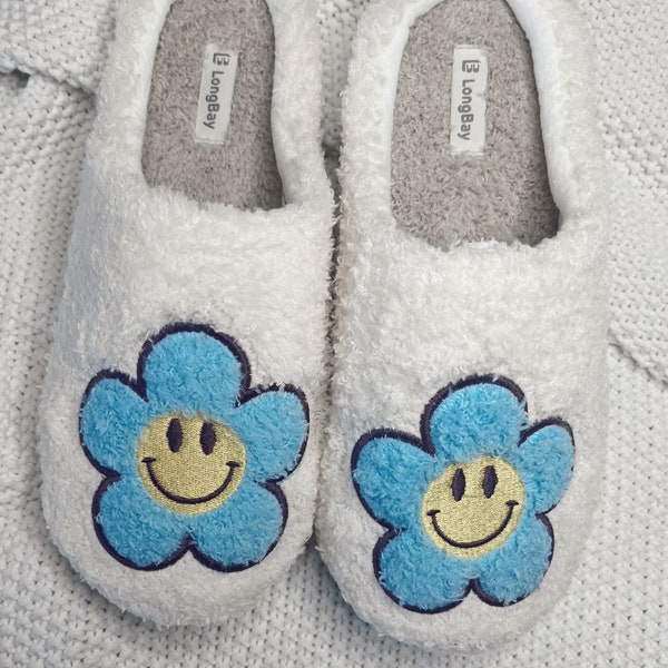 Flower Smiley Slippers