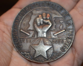 Antique Spanish Civil War Republican Medallion Medal International Volunteer