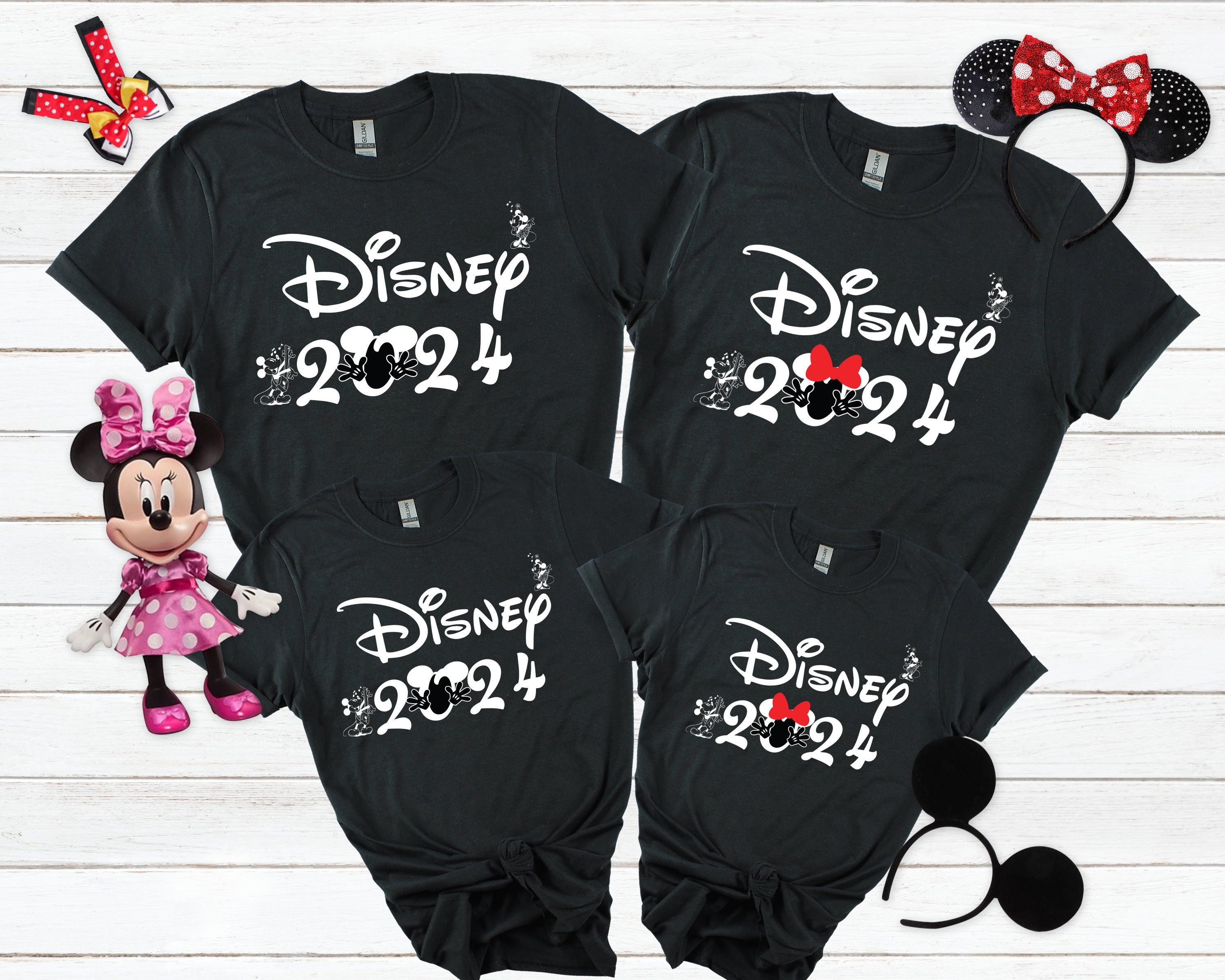 Discover ディズニー ファミリートリップ メンズ レディース ファミリーTシャツ ミッキー ミニー ディズニー社100周年 Disney Family Trip 2024