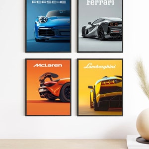 Pode incluir: Quatro cartazes emoldurados que apresentam diferentes marcas de carros de luxo. Os cartazes estão dispostos em uma grade em uma parede branca. O cartaz superior esquerdo apresenta um Porsche azul, o cartaz superior direito apresenta um Ferrari preto, o cartaz inferior esquerdo apresenta um McLaren laranja e o cartaz inferior direito apresenta um Lamborghini amarelo.