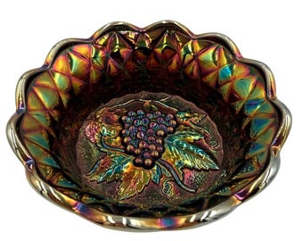 Fenton Dark Amethyst Grape and Leaf Carnival Glass Scalloped Bowl Iridescent 6in
