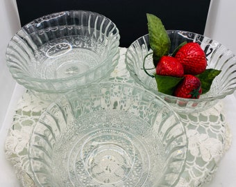 Clear Pressed Glass Bowls KIG Indonesia - Fleur De Lis Pattern, Vintage Set of 4