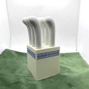 Cheese Spreading Knives with Storage Block / Vintage Kitchen Tool