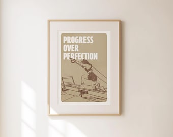 El progreso ante la perfección - Arte mural de pilates - Decoración de estudio - Decoración de gimnasio en casa - Póster de fitness de chica atractiva - Póster de motivación para hacer ejercicio - Femenino