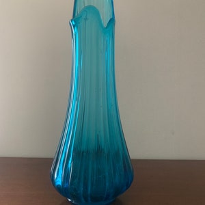L.E Smith swung vase