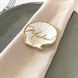 Shell Name Place Card | Gold Rim Shell Name Tag for Wedding | Personalised Name Card | Shell Wedding Favour Guests | Coastal Wedding Decor