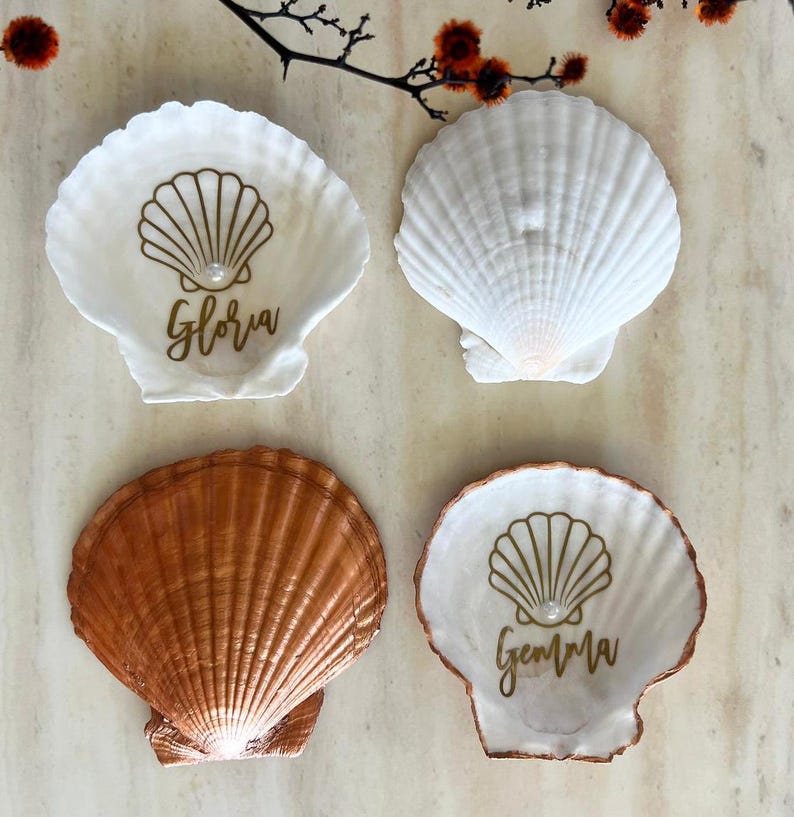 Shell Place Setting Names for Event | Personalised Place Shell | Shell ...