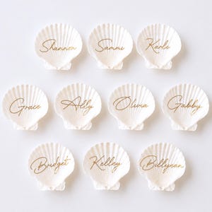 Shell Place Card for Event | Shell Name Tag for Wedding | Personalised Name Card | Shell Wedding Favour for Guests | Coastal Wedding Decor