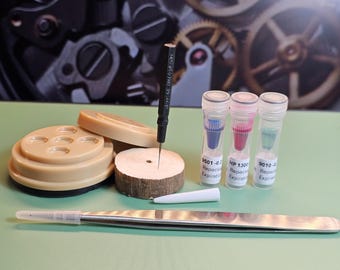 Moebius Watch Oils 0.2 ml + Bergeon Oiler, Oil dish, Tweezers, pith wood (All you need to lubricate your watch)
