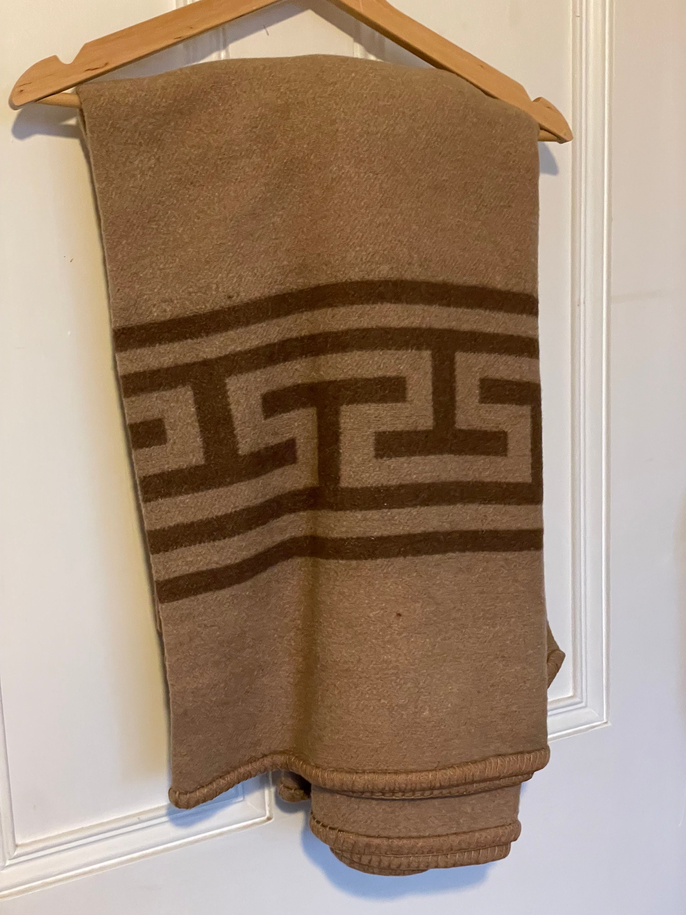 Vintage wool blanket, great for its age, some slight wear, see pics