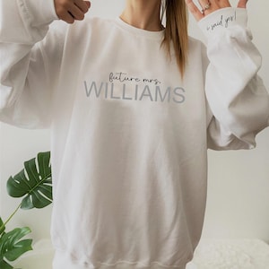 Custom Bride Future Mrs Sweatshirt Bride to Be Engagement Sweatshirt Bridal T-Shirt Gift personalized Shirt Proposal Sweatshirt Wedding Gift