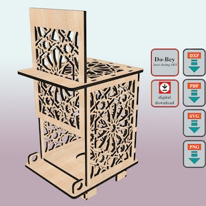 Könnte beinhalten: Eine dekorative Holzkiste mit geometrischem Muster, lasergeschnitten und montagefertig. Die Kiste ist aus hellbraunem Holz mit schwarzen Kanten. Das Bild zeigt die Kiste aus leicht schräger Perspektive. Die Kiste ist mit "Do-Bey laser cutting ART" beschriftet und enthält ein Download-Symbol. Das Bild zeigt auch die zum Download verfügbaren Dateiformate: DXF, PDF, SVG und PNG.