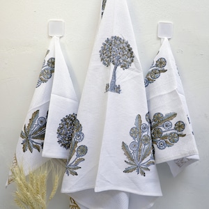 Block printed towel and 2 napkin set , Coordinated towel and napkin set , Block printed table napkin set , handcrafted block print gift set