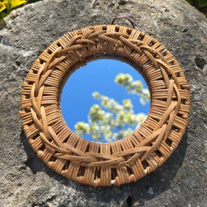 Small Bamboo Wall Mirror I Decorative Small Mirror I Housewarming Gift I Round Bamboo Mirror I Handmade Circle Mirror I Round Mirror Dark cream